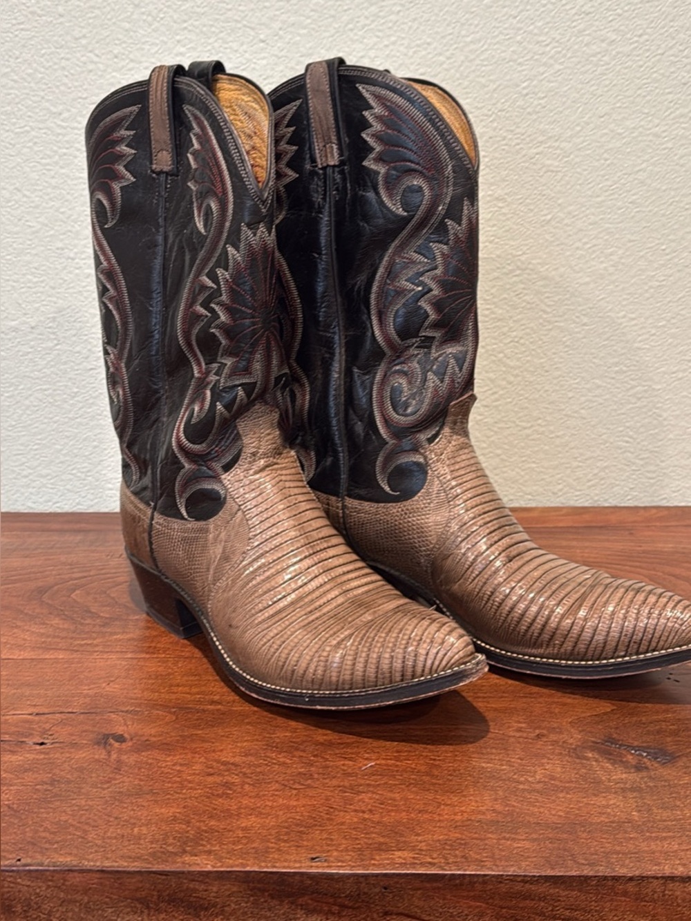 🤠 Vintage Dan Post Genuine Grey Lizard Cowboy Boots – Men’s 10.5D